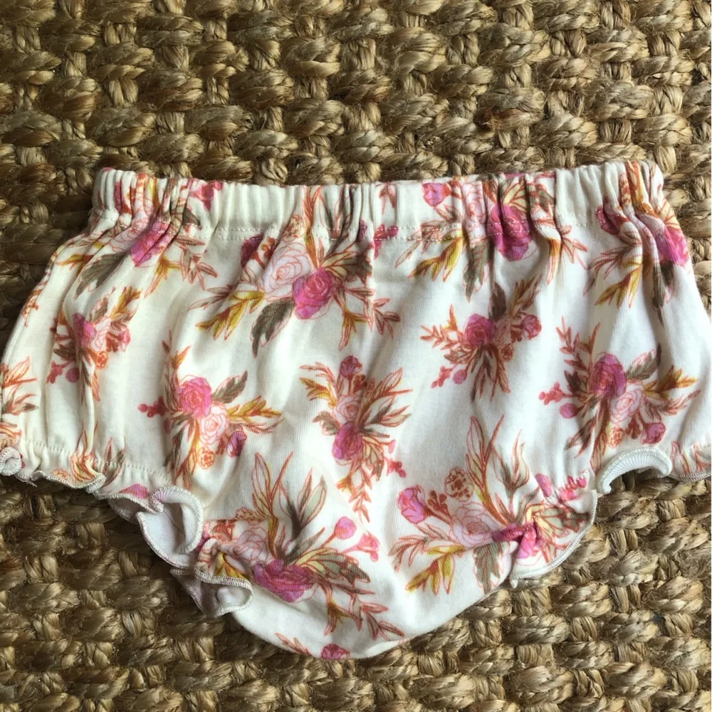 New w Tag: Milkbarn Organic Cotton Dress and Bloomer Set. Size 3 to 6 months